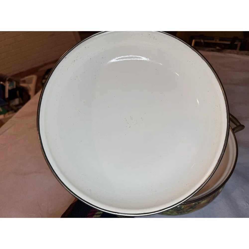 Vintage Enamelware Covered‎ Casserole Dutch Oven Fruit Cornucopia  10.5